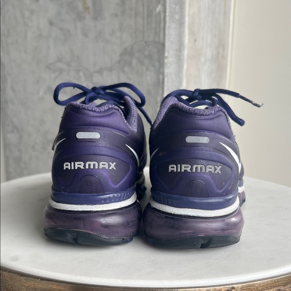 Nike Purple and White Women's Sneakers - Picture 3 of 11